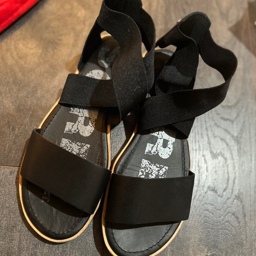 Dress shoes